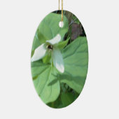 Weißer Trillium mit grüner Farbe Keramik Ornament (Rechts)