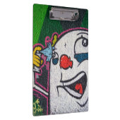 Weißer Typ mit Spray kann Graffiti Klemmbrett (Rechts)