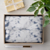 weißer und blauer Hintergrund mit einem Muster Seidenpapier (Geschenk)