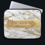 Weißer und goldener Marmor mit Goldfolie und Glitz Laptopschutzhülle<br><div class="desc">Weißer und goldener Marmor mit Goldfolie und Glitzer Elegant Monogram Name Sleeve. Diese Hülle kann auf Ihren Vornamen angepasst werden.</div>