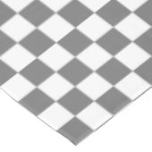 Weißer und grauer karierter Karo Tischdecke (Schrägansicht)