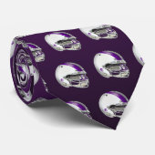 Weißer und lila Fußball-Sturzhelm Krawatte (Gerollt)