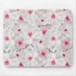 Weißer und rosafarbener Blumen Mousepad