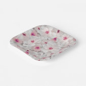 Weißer und rosafarbener Blumen Pappteller (Gewinkelt)