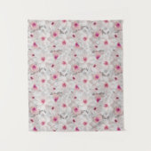 Weißer und rosafarbener Blumen Wandteppich (Vorderseite)