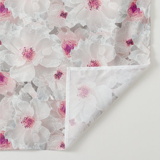 Weißer und rosafarbener Blumen Wandteppich (Detail)