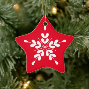 Weißer und roter Schneeflocken im nordischen Stil Keramik Ornament