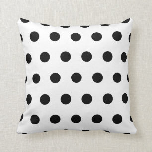 Weißer und schwarzer Polka-Dot Kissen