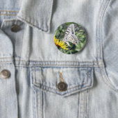 Weißer und schwarzer Schmetterling mit roten Fleck Button (Beispiel)
