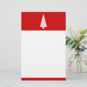 Weißer Weihnachtsbaum. Auf Rot. Modern Briefpapier (Stehend Vorderseite)