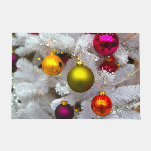 Weißer Weihnachtsbaum mit farbenfrohen Bauern Fußmatte (Vorderseite)