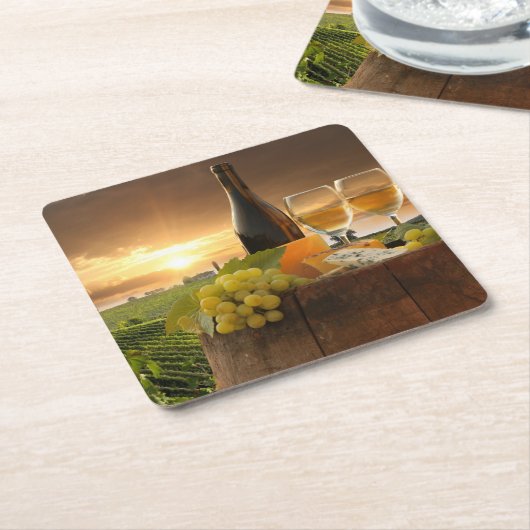 Weißer Wein mit Barrel auf Weinberg im Chianti Rechteckiger Pappuntersetzer (angewinkelt)
