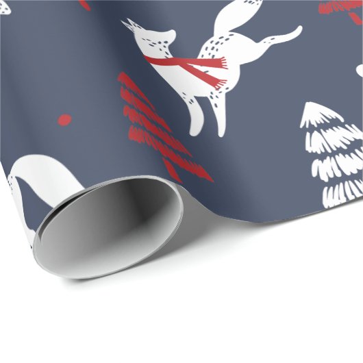 Weißer Winter Forrest Foxes Weihnachtsbaum-Muster Geschenkpapier (Rolleneckpunkt)