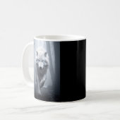 Weißer Wolf im Foggy Forest Kaffeetasse (Vorderseite Links)