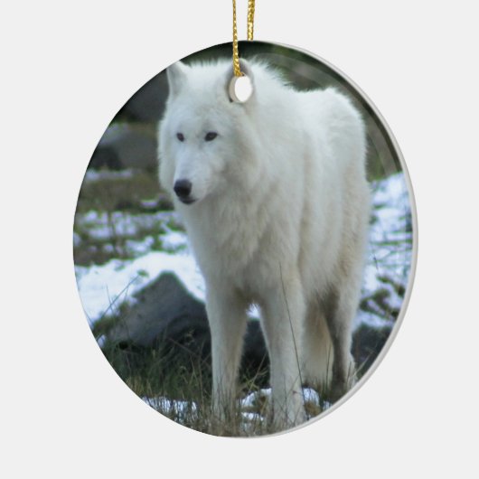 Weißer Wolf im Winter Keramik Ornament (Links)