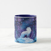 Weißer Wolf im Winter Sternenhimmel Tasse (Zentrum)