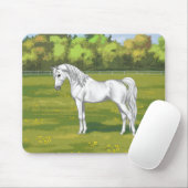 Weißes ägyptisches Arabisches Pferd in Sommerweide Mousepad (Mit Mouse)