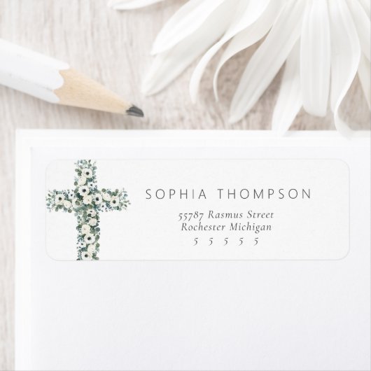 Weißes Anemon und Eukalyptuskreuz (Insitu)