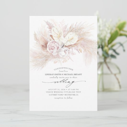 Weißes Anthurium und Pampas-Gras Elegante Hochzeit Einladung (Stehend Vorderseite)