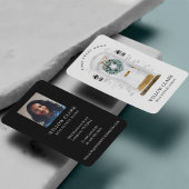 Weißes Anwesen an der Vordertür Visitenkarte