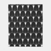 Weißes Art Deco-Muster auf schwarzem Hintergrund Fleecedecke (Vorderseite)