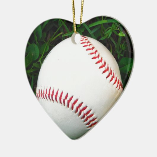 Weißes Baseball mit rotem Stich Keramikornament (Links)