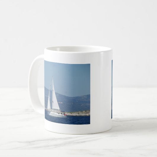 Weißes Beneteau Sloop Kaffeetasse (Vorderseite Links)
