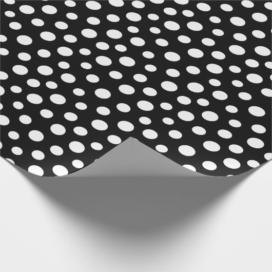 Weißes Blatt auf schwarzem Wrapping Paper Geschenkpapier (Ecke)