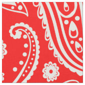 Weißes Blumenpaisley-Muster aus rotem Stoff (Nahaufnahme)