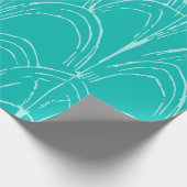Weißes Bogenmuster auf Hellblau – Modern Geschenkpapier (Ecke)