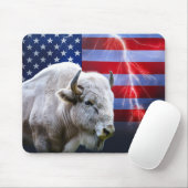 Weißes Buffalo mit amerikanischer Flagge und Blitz Mousepad (Mit Mouse)