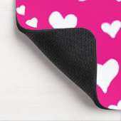 Weißes Chalk Herz auf Fuchsia Pink Mousepad (Ecke)