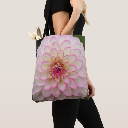 Weißes Dahlia mit rosa Felge Blume Tasche (Von Nahem)