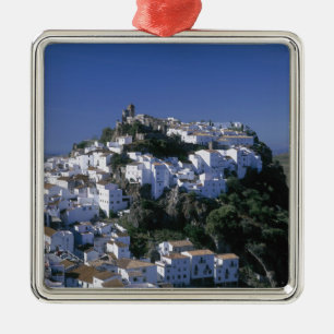 Weißes Dorf Casares, Andalusien, Spanien Silbernes Ornament