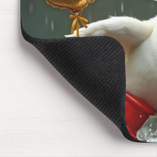 Weißes Duckeln in einer Regengrube mit #5-Ballon Mousepad (Ecke)