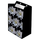 Weißes Farbmuster, weiße Blume Mittlere Geschenktüte (Rückseite Schrägansicht)
