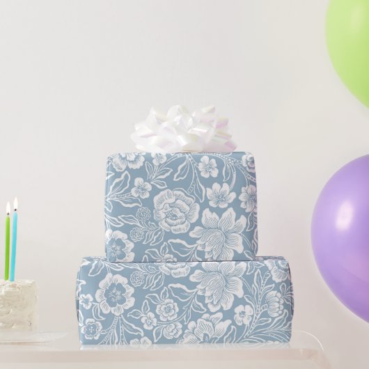 Weißes florales botanisches Muster Geschenkpapier (Partygeschenke)