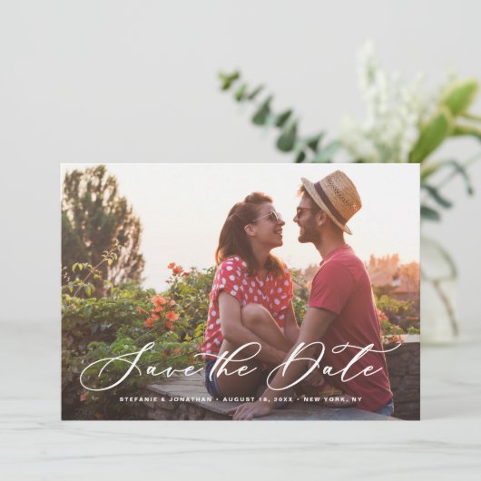 Weißes Foto mit weißer Kalligrafie Save The Date (Stehend Vorderseite)