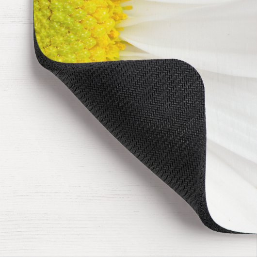 Weißes Gänseblümchen-Blumen-Hintergrund Mousepad (Ecke)