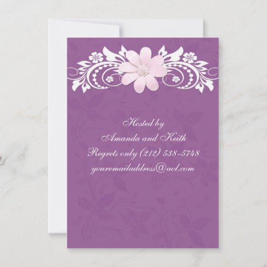 Weißes Gänseblümchen Mit Blumengerbera auf lila Einladung (Rückseite)