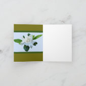 Weißes Gardenia Grünes Foliage Brautparty Einladung (Innenseite)