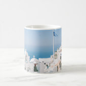 Weißes Gebäude aus Beton in der Nähe des Wasserkör Kaffeetasse (Mittel)