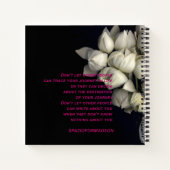 "Weißes gebrochenes Herz in schwarz" & Reise Notizblock (Rückseite)