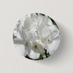 Weißes Geranium-Blume-Foto Button