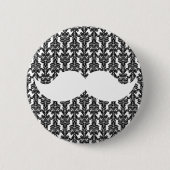 Weißes Handlebar Mustache auf schwarzem Damasepapi Button (Vorderseite)