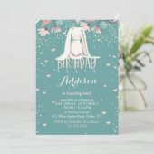 Weißes Häschen u. Blumen | rosa u. aquamariner Einladung (Stehend Vorderseite)