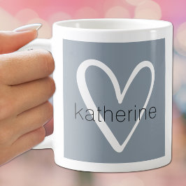 Weißes Herz auf dumpfes blaues Monogramm Kaffeetasse
