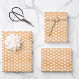 Weißes Herz auf leichter Orangenwein Geschenkpapier Set