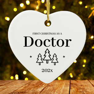 Weißes Herz Erster Weihnachten als Arzt Ornamente