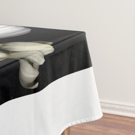 Weißes Herz in schwarz Tischdecke (Beispiel)